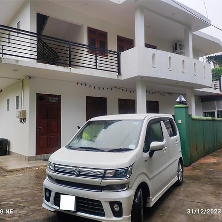 Villa Tanzanite Hikkaduwa Bagian luar foto