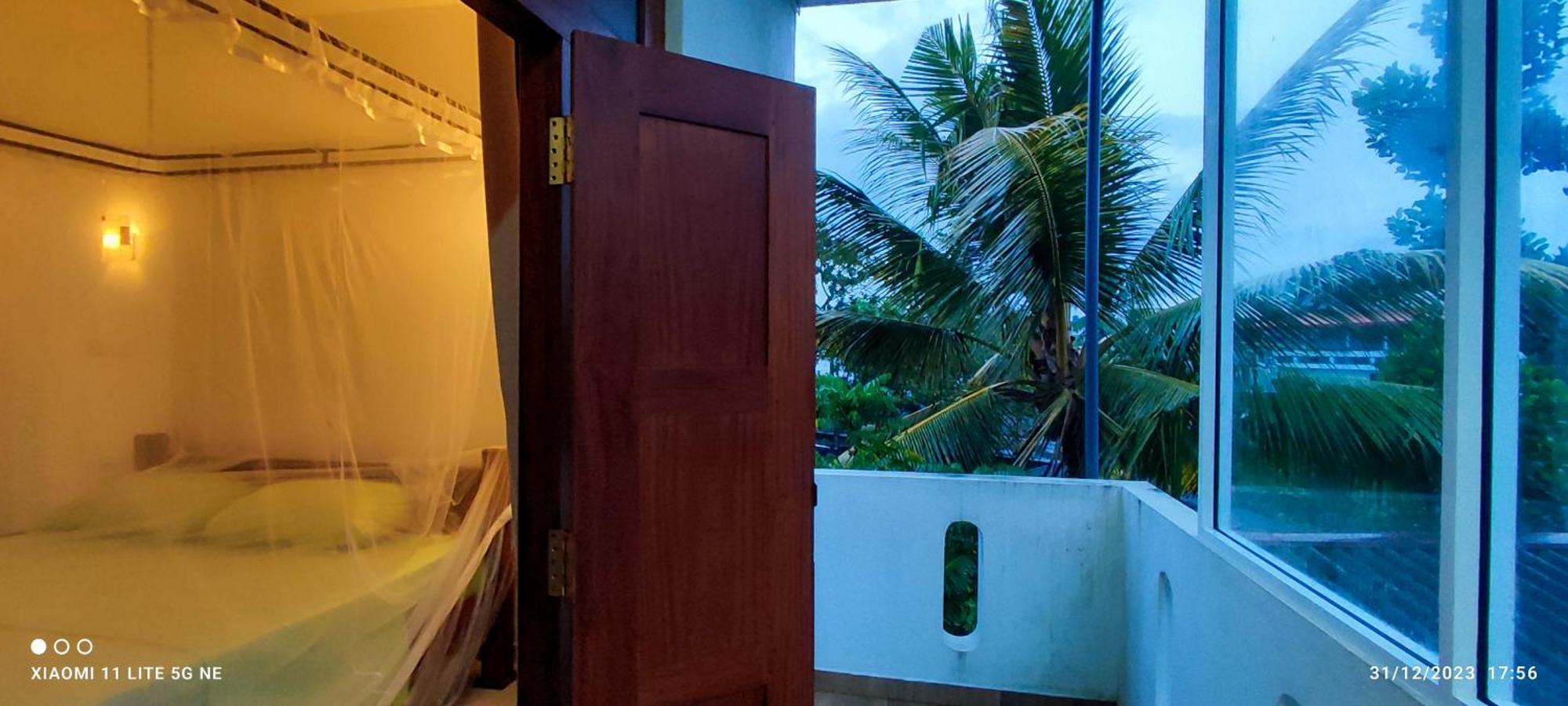 Villa Tanzanite Hikkaduwa Bagian luar foto