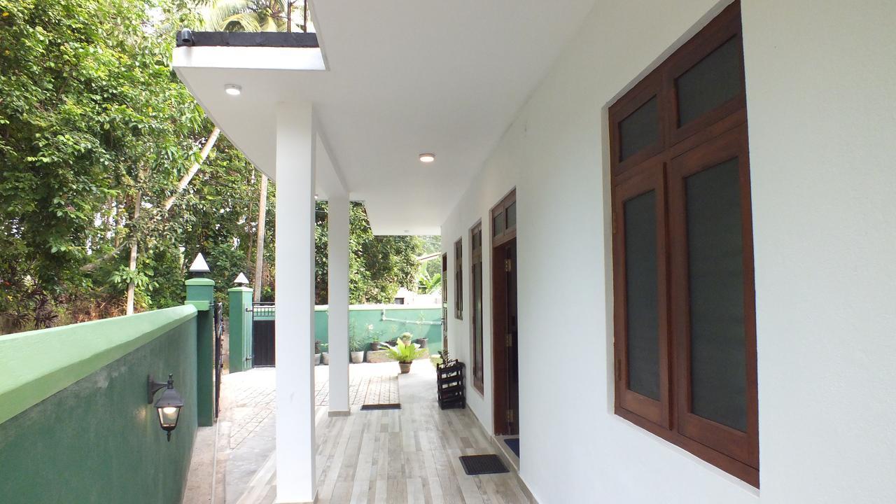 Villa Tanzanite Hikkaduwa Bagian luar foto