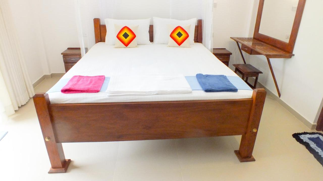 Villa Tanzanite Hikkaduwa Bagian luar foto