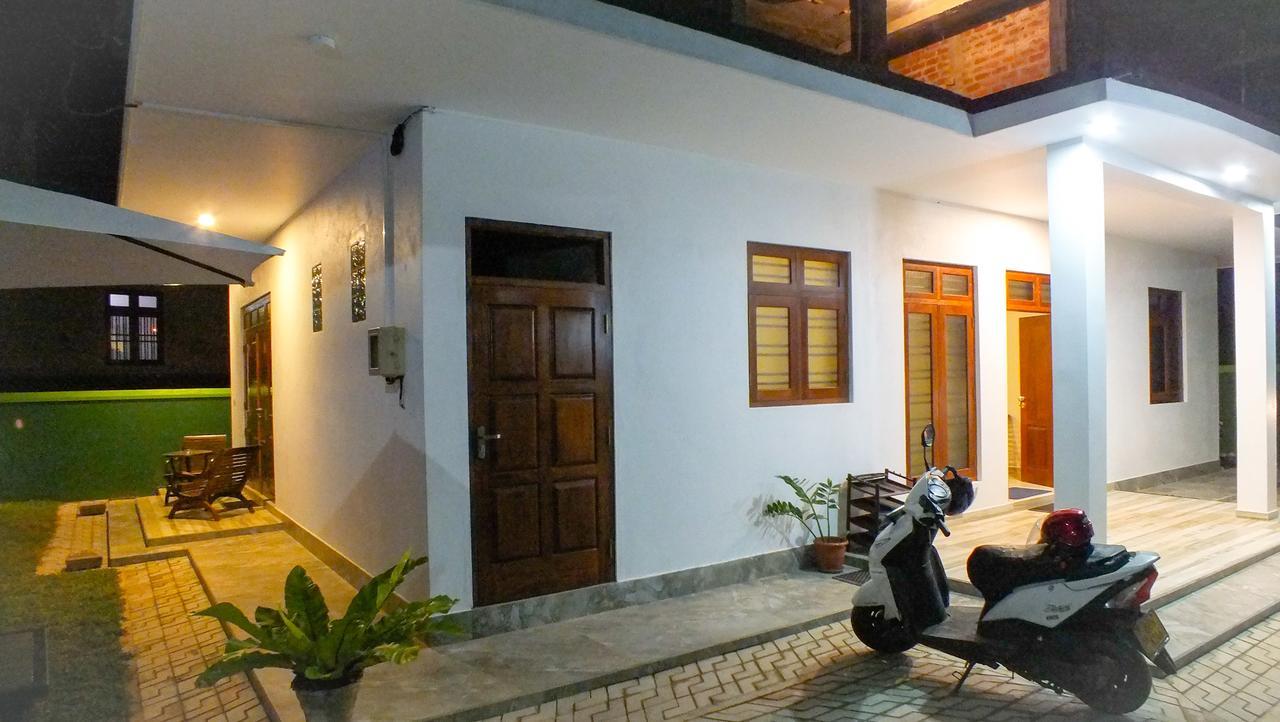 Villa Tanzanite Hikkaduwa Bagian luar foto