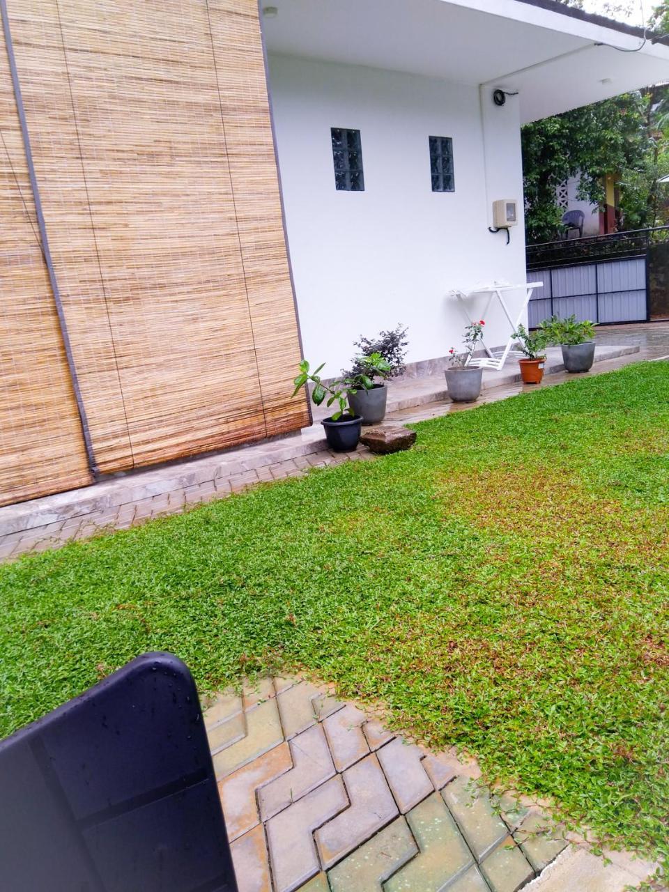 Villa Tanzanite Hikkaduwa Bagian luar foto